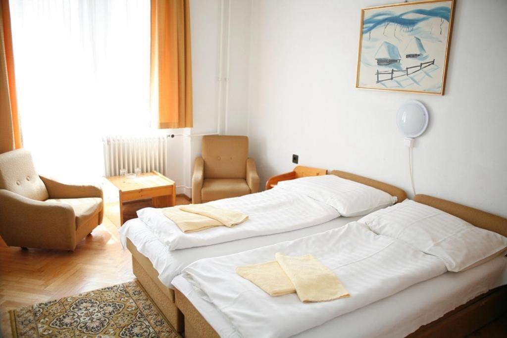 Hotel Bara Gellert Budapest Ngoại thất bức ảnh